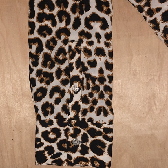 Express button front leopard blouse - Picture 7 of 8
